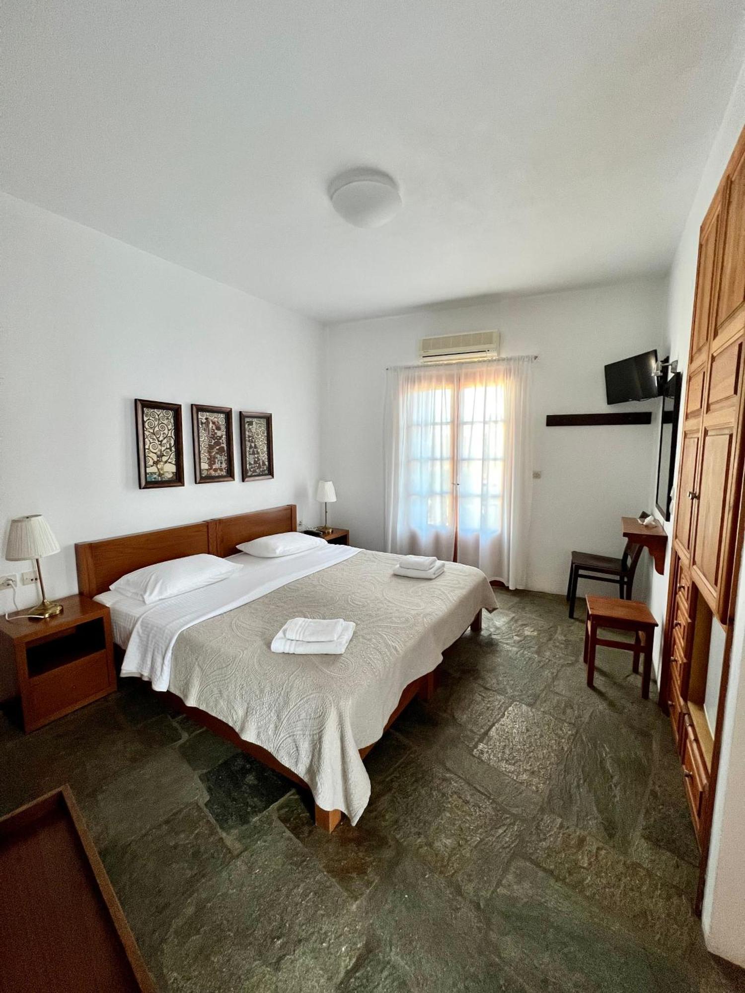 Hotel Antheia Folégandros Exteriér fotografie